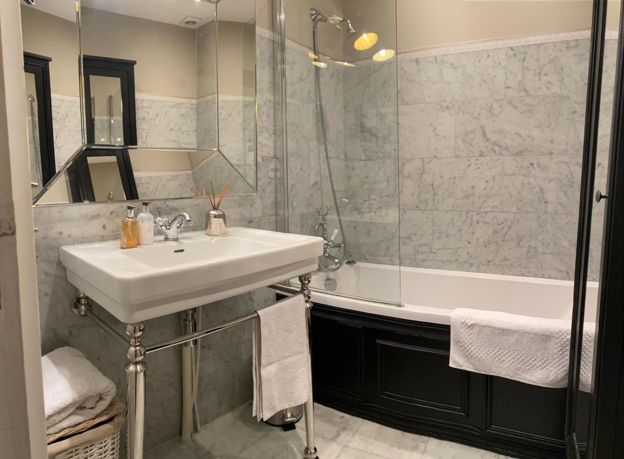 Elegant Luxury Private By Eiffel Tower Paris